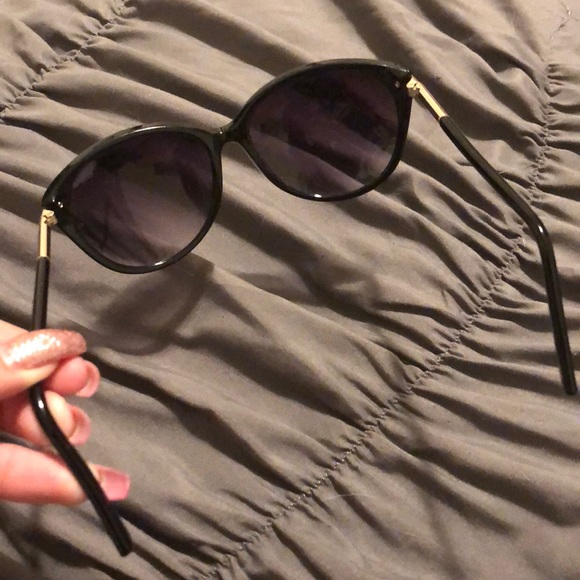 Sunglasses 🔥 - Picture 3 of 5